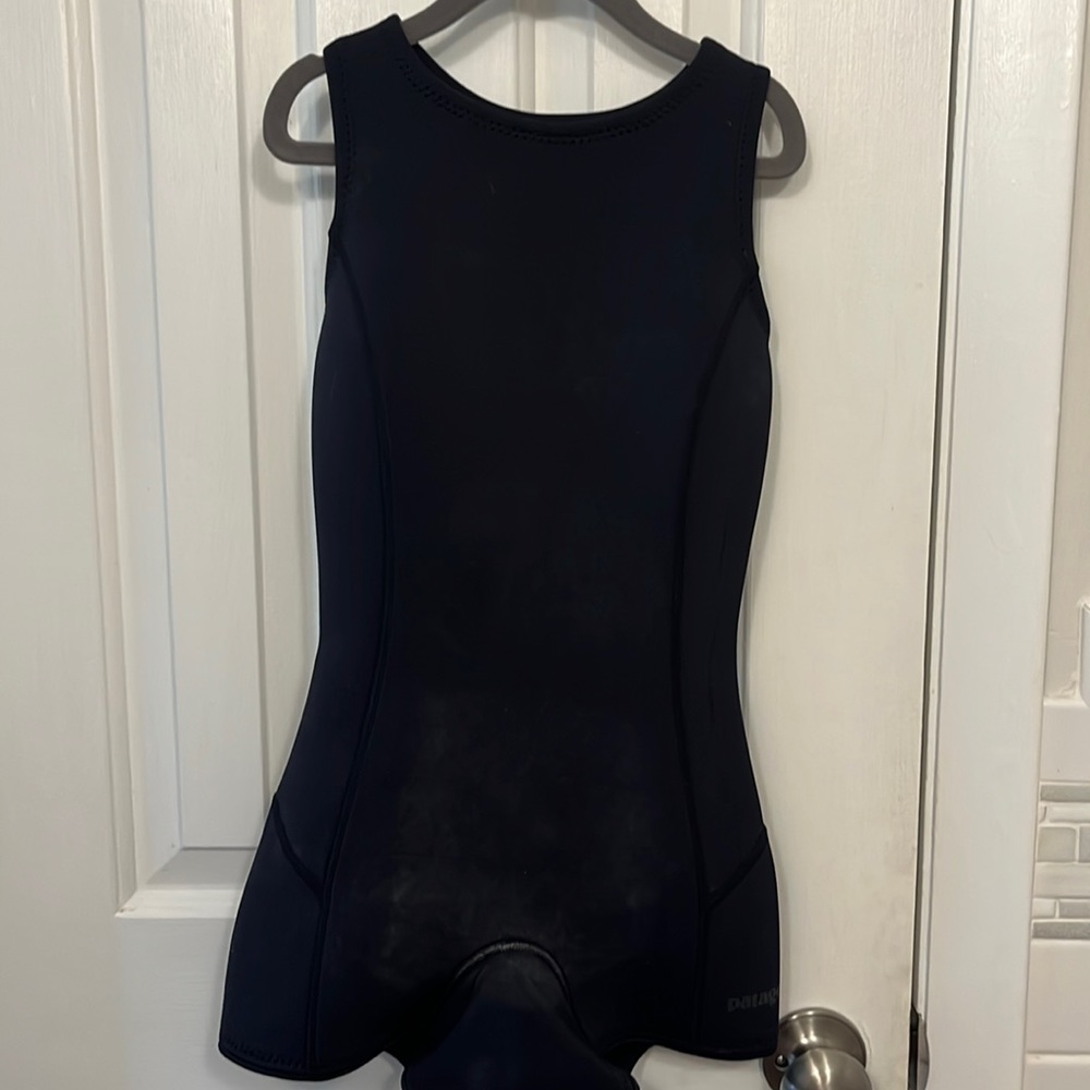 Patagonia wetsuit Jane size 4 women’s spring suit shorty yulex
